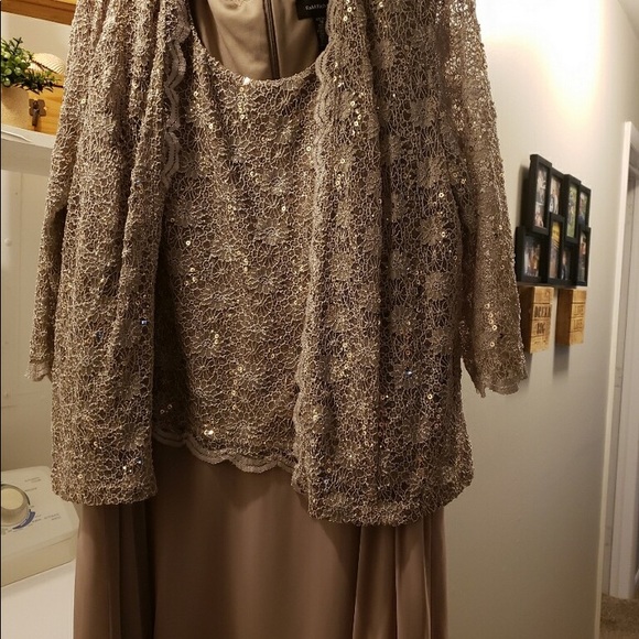 Evening gown - Picture 3 of 4